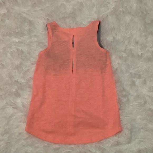 Girls active tank top with built in bra. - Picture 2 of 3